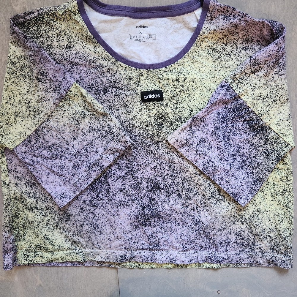 Adidas XL Purple and Yellow Crop‎ Half Sleeve Top